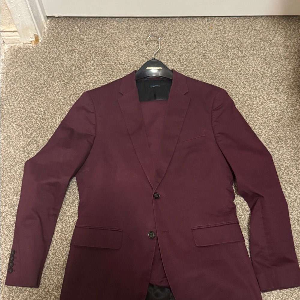 Perry Ellis SLIM FIT BURGUNDY PERFORMANCE TECH SUIT